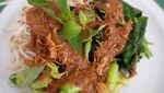 Aduh, Enaknya! Sarapan Pecel Kembang Turi Plus Rempeyek