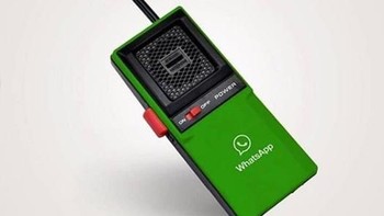 Mungkin agar lebih keren harusnya WhatsApp berubah jadi Cityman 1320 buatan Nokia. Foto: Instagram/takemymoney