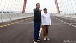 Momen Jokowi dan Iriana di Jembatan Kalikuto