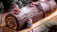 Cake berbentuk batang kayu ini biasanya terbuat dari kombinasi sponge cake kuning dengan filling dan frosting buttercream cokelat. Selain enak, bentuknya juga menarik. Foto: instagram fabulex_shaman  