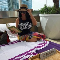 Saya dikenal karena lekuk tubuh saya dan memiliki ukuran bra 36F dengan banyak peningkatan operasi plastik selama rentang karier saya, imbuhnya. Foto: Instagram