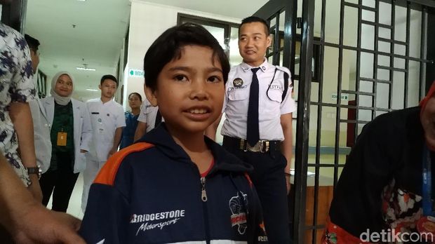 Suara 'Terompet' Hilang, Asep Ingin Segera Sekolah