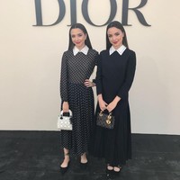 Selain eksis di YouTube, kembar Merrell juga sudah merambah dunia akting. Veronica dan Vannessa Merrell sudah beberapakali tampil di acara Jane the Virgin. Mereka juga pernah membintangi film The Standoff pada 2016. Foto: Instagram