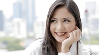 Jessica juga menceritakan kisahnya bersama Mischa Chandrawinata.
