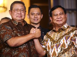 Teka-teki Kardus dan Cawapres Sang Jenderal