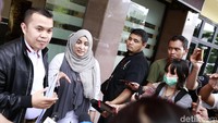 Jane Shalimar melaporkan mantan rekan kerjanya karena kasus penggelapan. Rekan kerja yang disebut berinisial SR itu merupakan seorang pengusaha. Foto: Palevi S/detikFoto
