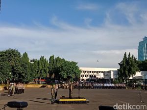 Wakapolda Metro dan Kasdam Jaya Pimpin Apel Operasi Lilin 2018
