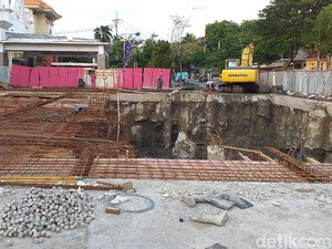 Membandingkan Proyek Basemen RS Siloam Jalan Gubeng dan Balai Pemuda