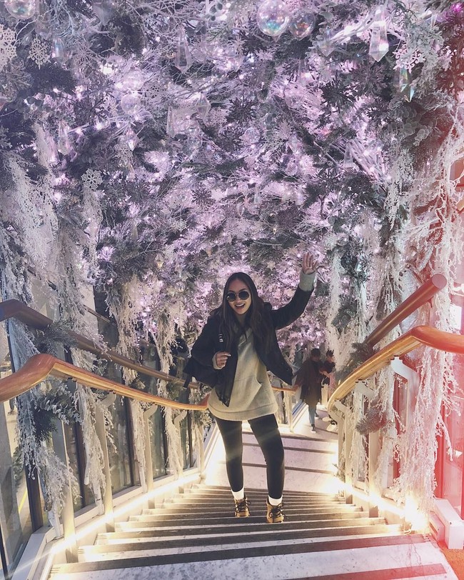 Dorothy Wang merupakan anak konglomerat keturunan China-Amerika, Roger Wang. Bintang serial Rich Kids of Beverly Hills ini pun populer karena gaya hidup mewahnya. Foto: Instagram