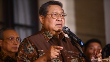 Tak hanya Jokowi, Susilo Bambang Yudhoyono yang merupakan Presiden RI periode 2004-2014 juga jadi YouTuber. SBY sudah mengunggah 287 video dengan 24,9 ribu subscribers. Foto: Grandyos Zafna