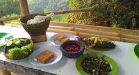 Ajak Ibu Makan Spesial di 5 Restoran Lesehan di Garut 