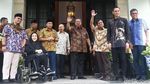 Momen SBY-Prabowo Kompak Berbatik di Mega Kuningan