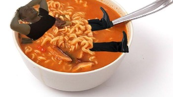 Karena belum lama bilang dirinya suka ramen, netizen membuat meme bagaimana Elon melakukan pemanasan sebelum ke Mars. Foto: Istimewa