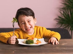 Ibu Ini Ajari Anaknya Berusia 4 Tahun untuk Turut Jadi Vegan