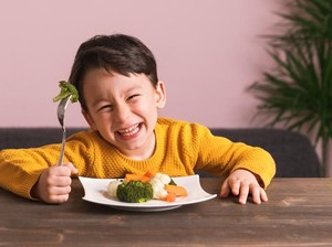 Ibu Ini Ajari Anaknya Berusia 4 Tahun untuk Turut Jadi Vegan