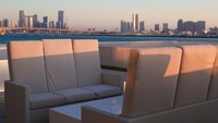 Pemandangan di sekitarnya pun juga cantik khas UEA (Louvre Abu Dhabi)
