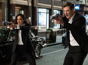 Aksi Chris Hemsworth di Trailer Perdana Reboot Men in Black