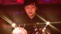 Saat ulang tahun di bulan Juni lalu, Harry merayakan ulang tahunnya. Ia mendapat kejutan dua buah cake yang bentuknya lucu dan menggemaskan. Foto: instagram @harrytjahajapurnama