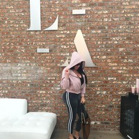 Meski telah menjalani berbagai operasi plastik dan menghabiskan banyak uang, Sybil tak ingin berhenti untuk melakukannya. Ia pun berencana akan melakukan facelift. Foto: Instagram