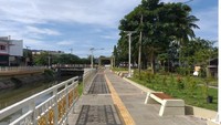 Sementara air sungainya tergolong bersih. Sore hari, lokasi ini menjadi tempat wisata baru bagi warga Banda Aceh (Agus Setyadi/detikTravel)