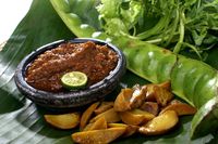 Ajak Ibu Makan Spesial di 5 Restoran Lesehan di Garut 