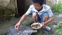 Dua Petani Ini Jadi Terkenal Setelah Buat Vlog Menyantap Tikus Bambu