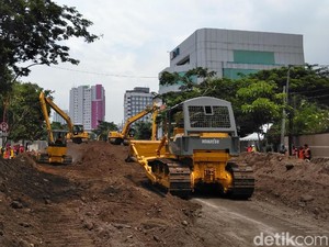 Pemkot Surabaya Talangi Dulu Biaya Recovery Jalan Gubeng Ambles