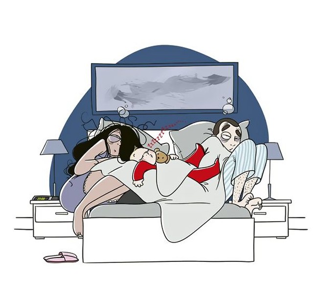 Setelah punya bayi, hidup tidak akan terasa sama lagi seperti saat masih hanya bersama suami. Perubahan terbesar adalah pada posisi tidur. Yang sering terjadi adalah bayi menjadi penguasa ranjang. Foto: Dok. nathaliejomard.com