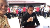 Resmikan 7 Ruas Tol Trans Jawa, Presiden Jokowi Jajan Pecel Madiun dan Es Kopi