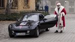 Tak Cuma Naik Kereta Rusa, Intip Deretan Kendaraan Unik Santa
