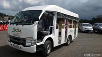 Saloka Themepark berada di Jalan Fatmawati 154, Desa Lopait, Kecamatan Tuntang, Kabupaten Semarang. Setelah parkir mobil, traveler harus naik shuttle bus ke area taman rekreasi ini. (Eko Susanto/detikTravel) 
