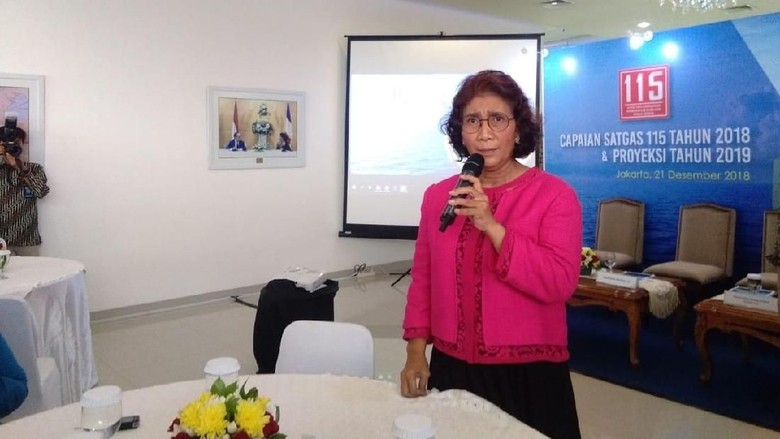 Menteri Susi: 1.000 Warga Filipina Punya KTP Palsu untuk Tangkap Ikan Menteri Susi: 1.000 Warga Filipina Punya KTP Palsu untuk Tangkap Ikan