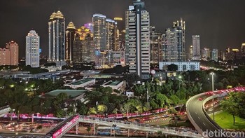 Dari kedua foto itu manakah yang dipotret dari Oppo R17, 3A atau 3B? Foto: Adi Fida Rahman/detikINET