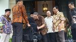 Momen SBY-Prabowo Kompak Berbatik di Mega Kuningan