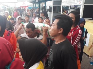 Libur Nataru, Penumpang Mulai Padati Pelabuhan Merak