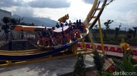 Kalian juga bisa menikmati wahana seru yang menguji adrenalin seperti bengok-bengok, paku bumi, lika-liku, adu nyali. Berani tidak tapi? (Eko Susanto/detikTravel)