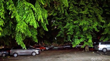 Kita bandingkan lagi  foto 5A dan 5B. Foto: Adi Fida Rahman/detikINET