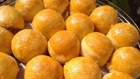 Sederhana tapi tetap enak, kalau dihadapkan dengan setoples nastar, pasti tidak bisa berhenti ngunyah. Foto: Instagram @kue_calishacake