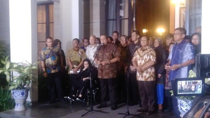 Targetkan Menang Pilpres, Prabowo-SBY Salam Komando!