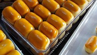  Olesan nastar yang kinclong ini, membuat kue nastar buatan @goyanti semakin hits dengan bentuk sedikit lonjong. Foto: Instagram