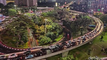 Foto mana yang dipotret dari Oppo R17 Pro dan mana Pixel 3. Foto: Adi Fida Rahman/detikINET