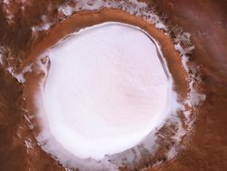 Indahnya Kawah Mars yang Bikin Elon Musk Terkesima