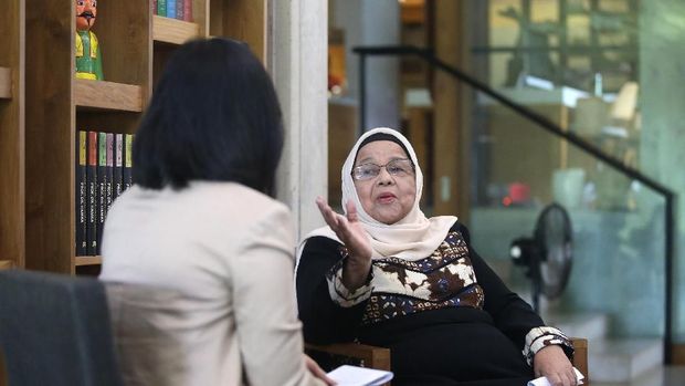 Aliyah terus mendukung Anies dan berharap Gubernur DKI itu terus menjaga amanah yang tengah dipercayakan
