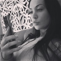 Yang juga mengejutkan netizen adalah pengakuan Amanda bahwa arwah Brad pernah menghantuinya. Saat Brad baru meninggal dunia, wanita yang juga dikenal dengan nama Melina Mason atau Lydia Dupra tersebut merasa mendengar suara-suara aneh yang dipercaya datang dari arwah Brad. Ia juga mengungkap kisah ini YouTube. Foto: Instagram @theheauxmentor