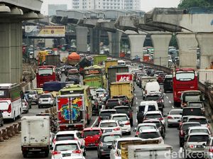 Tol Jakarta-Cikampek Macet, Begini Penampakannya