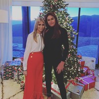 Kami tidak terpisahkan, kami mitra bisnis, kami tingga bersama dan memiliki anjing, kami berbagi keluarga dan berbagi kehidupan bersama. Saya tidak menggunakan kalimat girlfriend atau pacaran, kami adalah parner, ucap Sophia.  Foto: Dok. Instagram