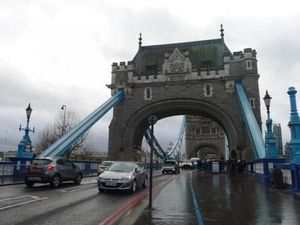 Masuk ke Bagian-bagian Tower Bridge, Ikonnya Kota London