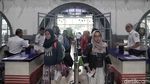 Libur Natal dan Tahun Baru, Stasiun Senen Dipadati Penumpang