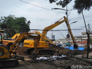 Hari Ke-3 Recovery Jalan Gubeng, Ini Kendala yang Ditemui