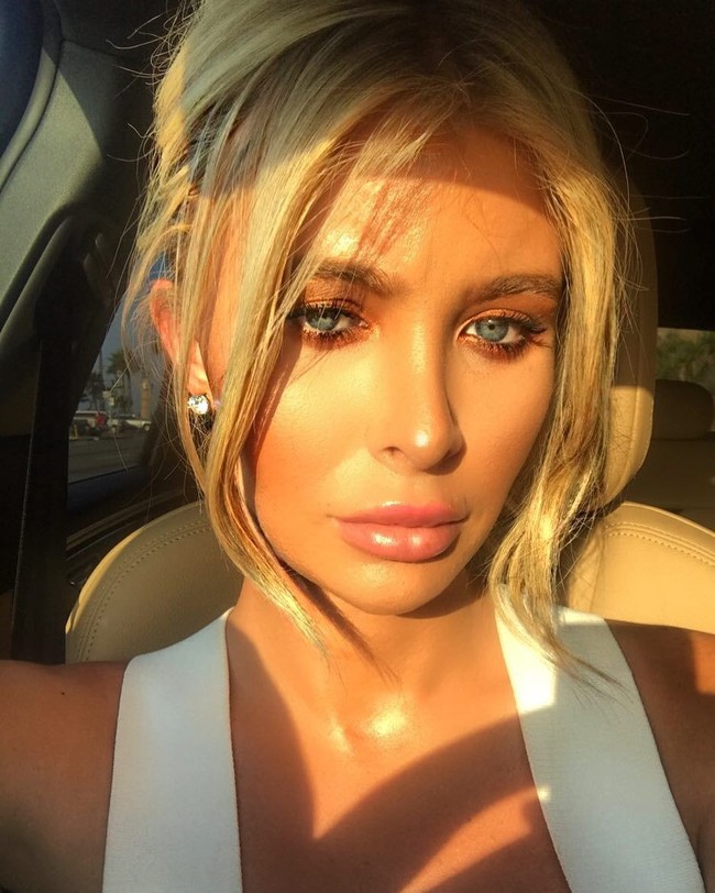 Sophia dan Caitlyn Jenner bertemu pada tiga tahun lalu lewat makeup artist mereka. Sejak saat itu keduanya dikabarkan saling menguatkan setelah transformasi seksual mereka. Foto: Dok. Instagram